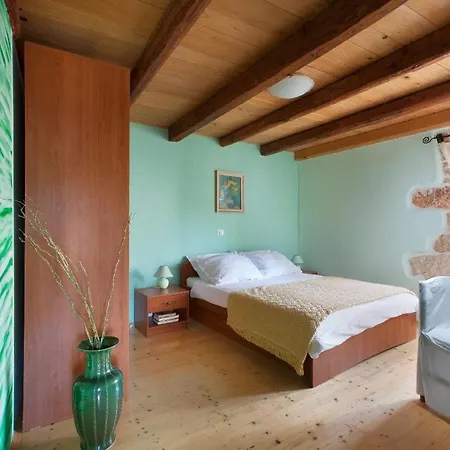 Dina Sa Bazenom Villa Marčana